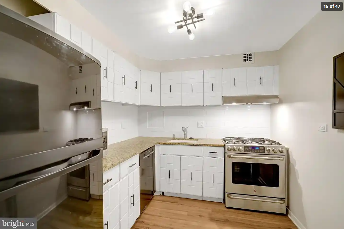 Prime SW Waterfront Condo - Photo 5