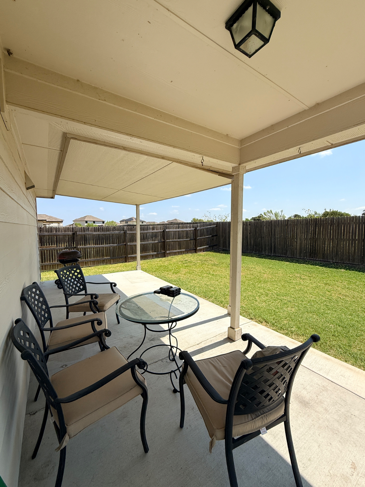 Neighborhood with amenities - Photo 10