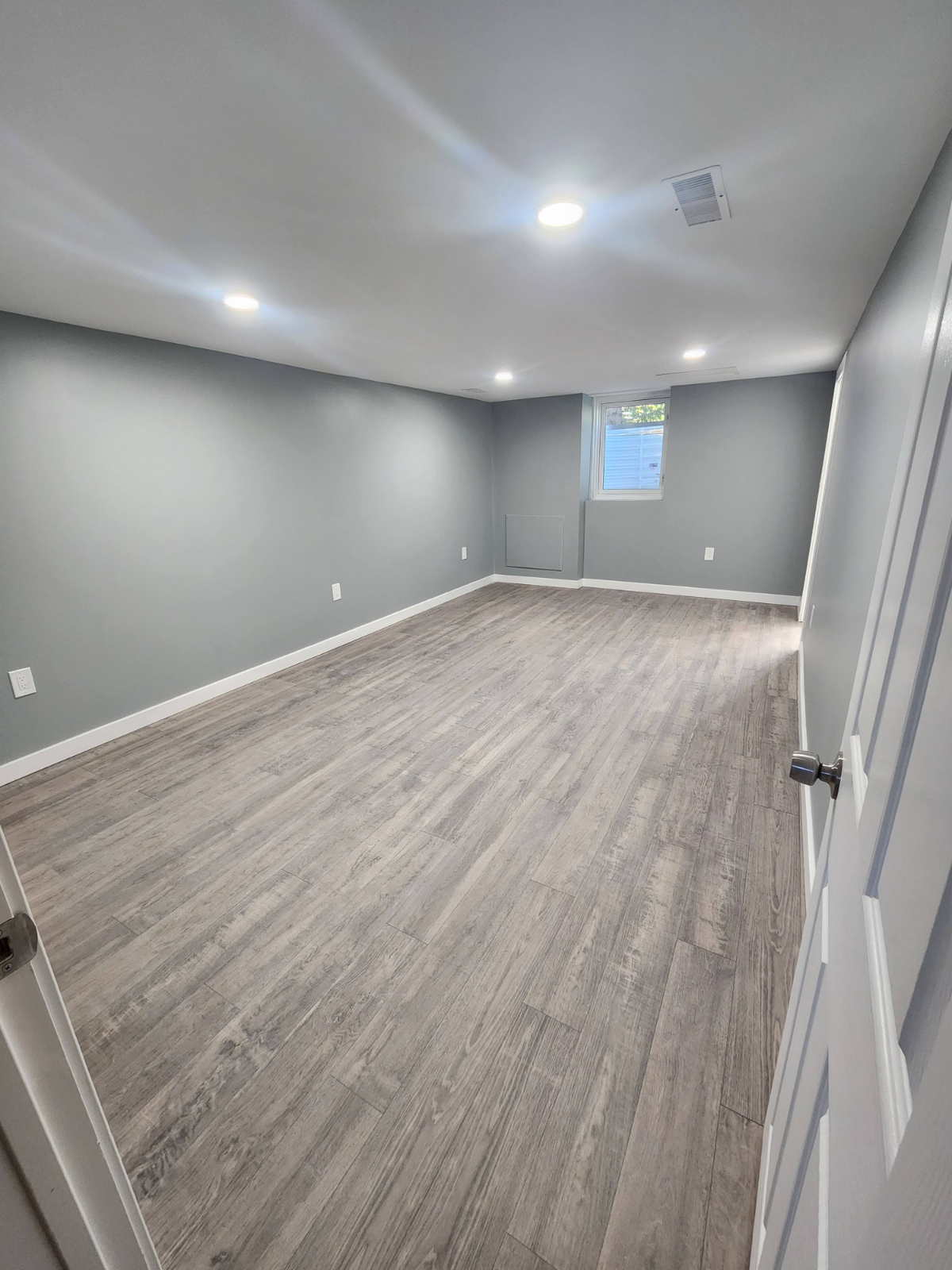 Minutes from the Fulfillment Center Project - Fully Furnished & Move-In Ready - Photo 4