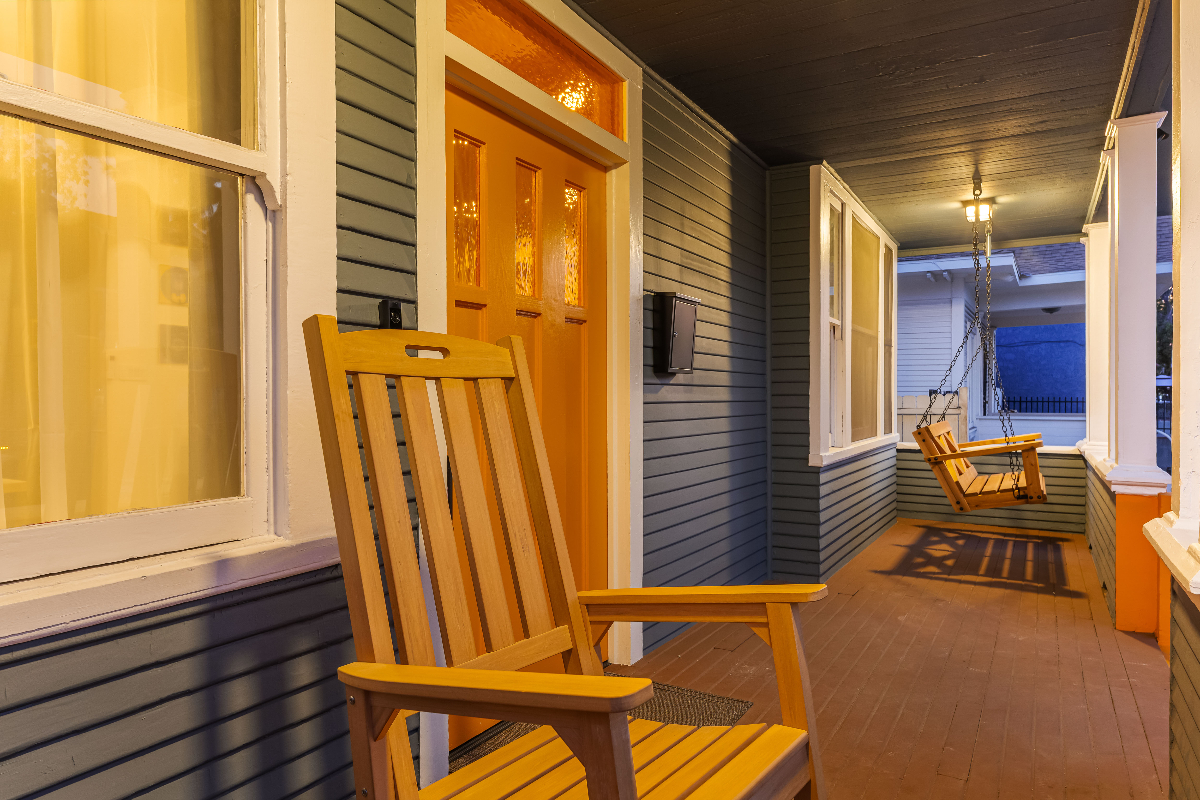 3BR Highland Park Gem - Walkable Neighborhood, 15 min to Major Hospitals, 6 Miles to Downtown LA, Easy Commute Anywhere, Near Dodger... - Photo 3