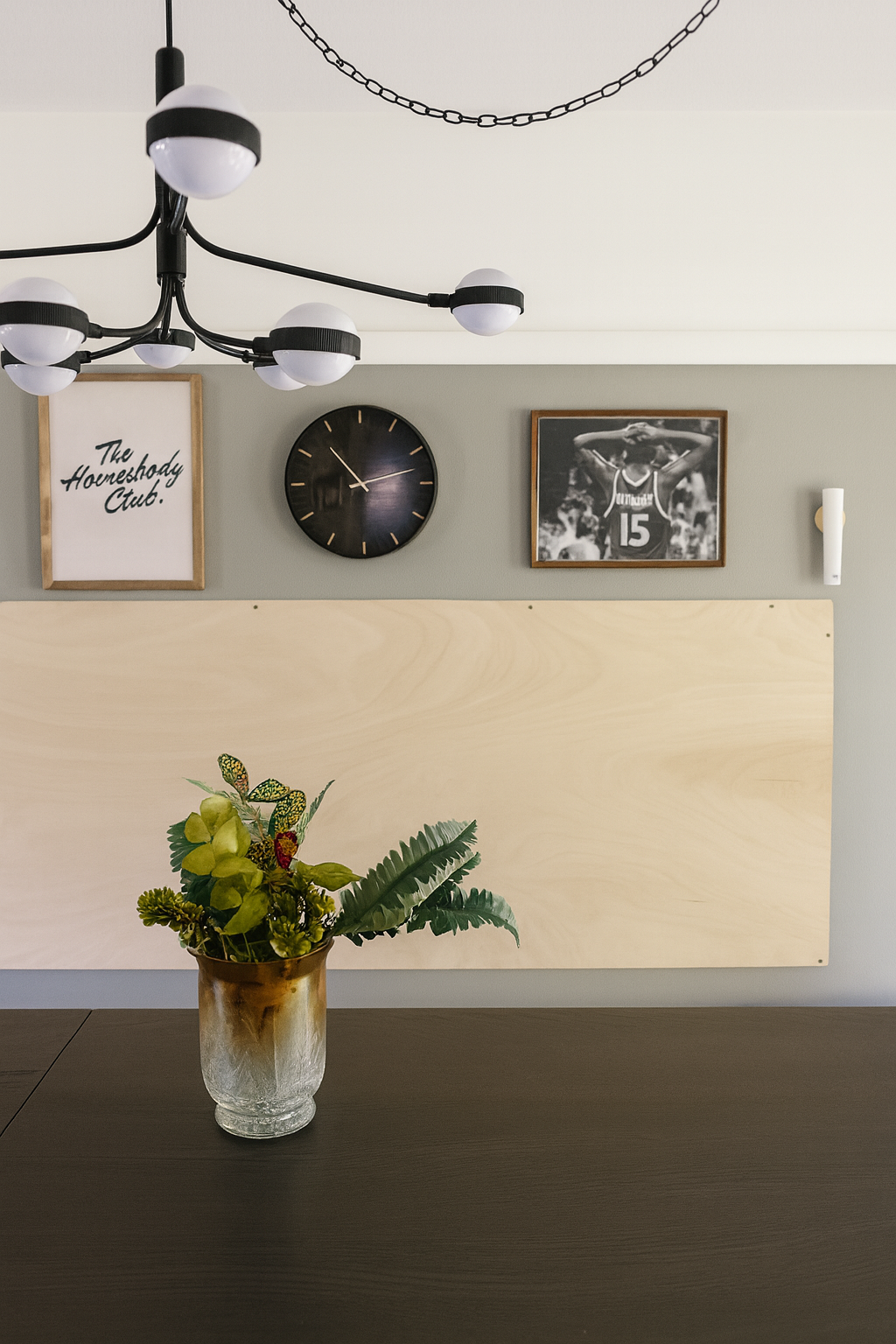 Syracuse Retro-Inspired Furnished Room | Housekeeping + Laundry Credit - Photo 1