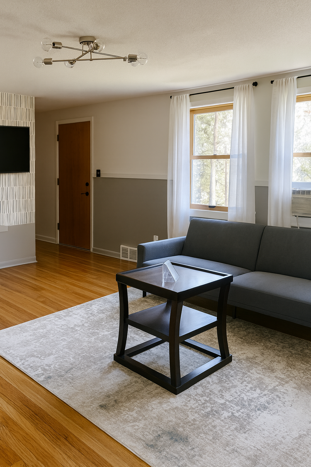 Syracuse Retro-Inspired Furnished Room | Housekeeping + Laundry Credit - Photo 3