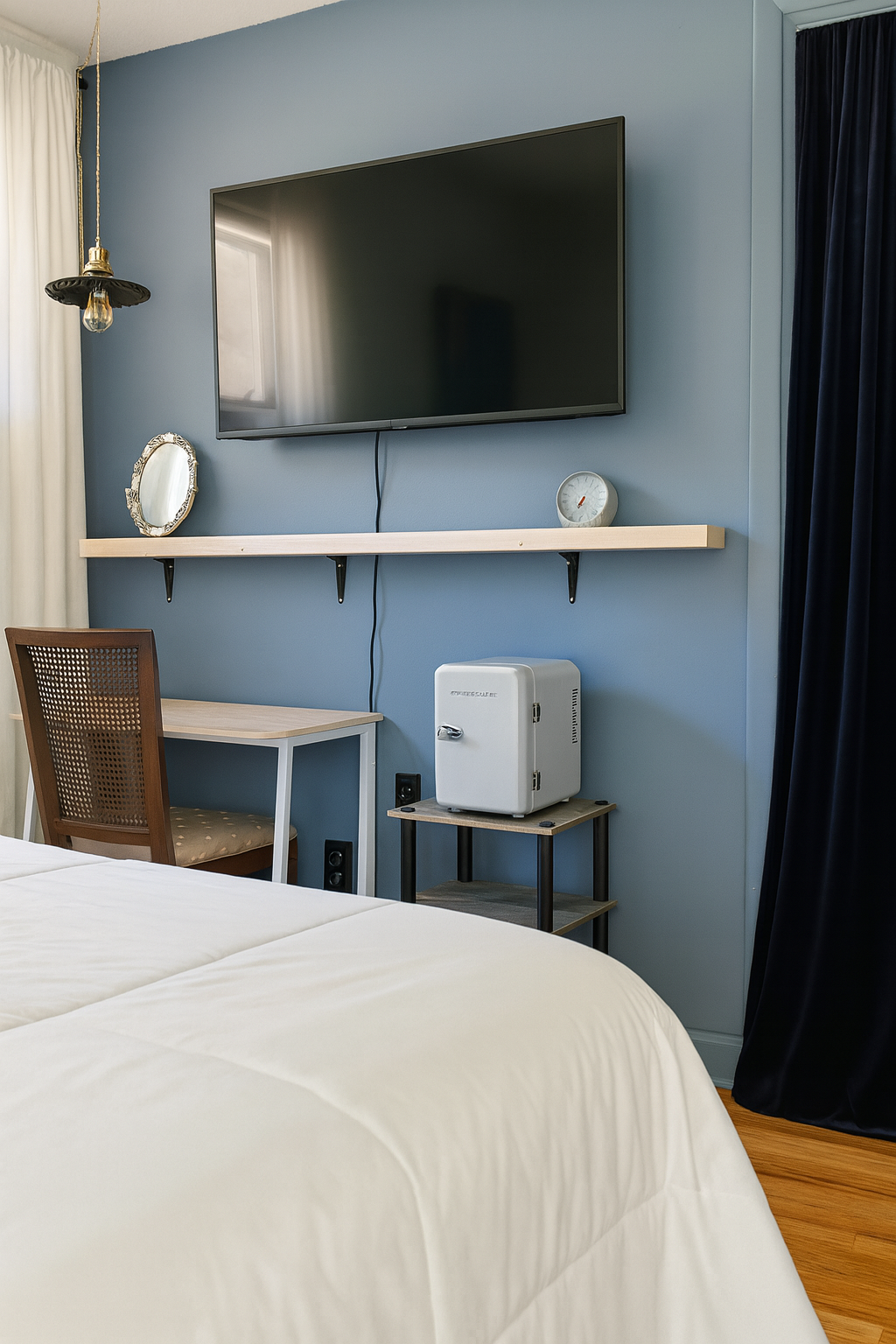 Syracuse Retro-Inspired Furnished Room | Housekeeping + Laundry Credit - Photo 10