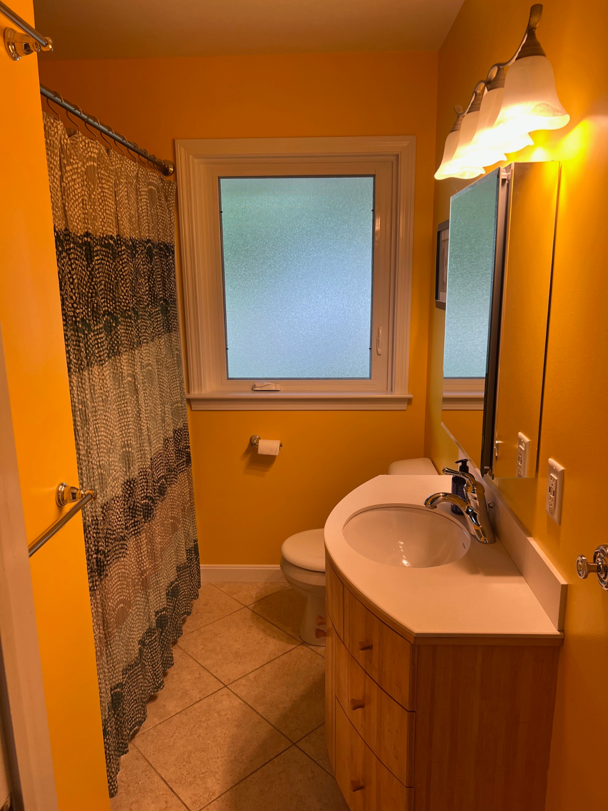 private house with dedicated office, parking, utilities included and cedar sauna! - Photo 8