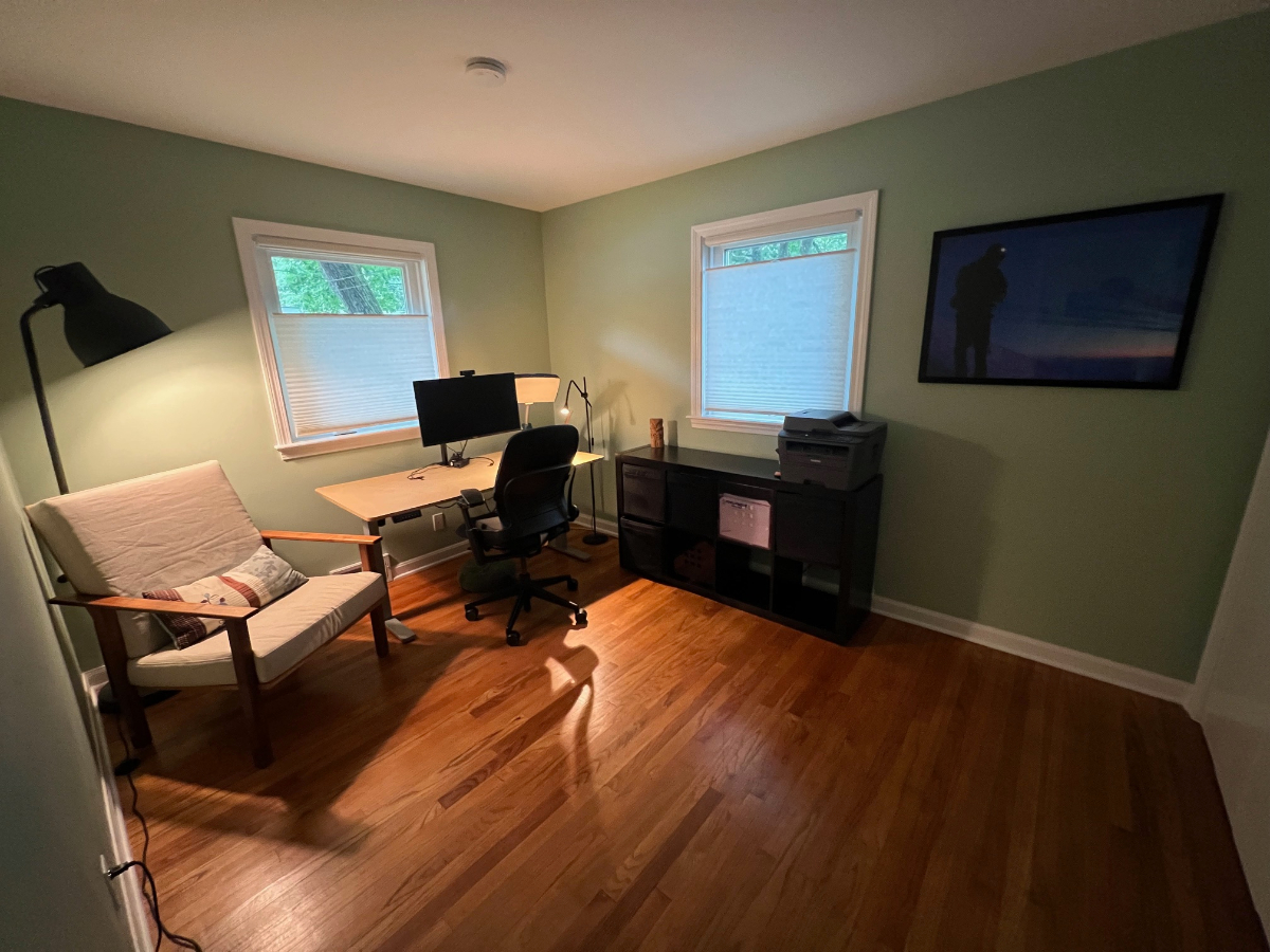 private house with dedicated office, parking, utilities included and cedar sauna! - Photo 7