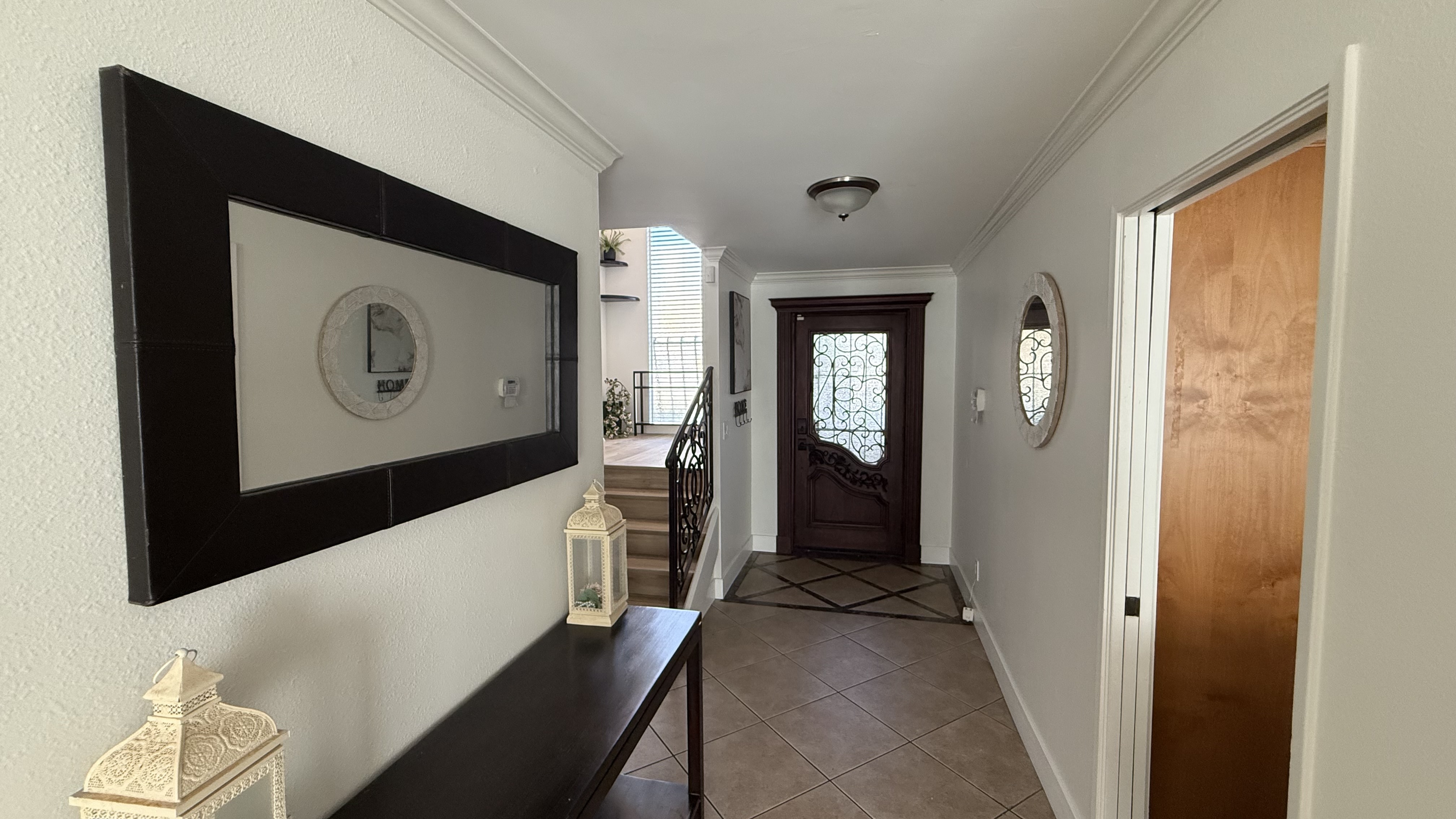 Charming 2BR Point Loma Townhome With Private Patio, Community Pool & Attached Garage - Photo 4