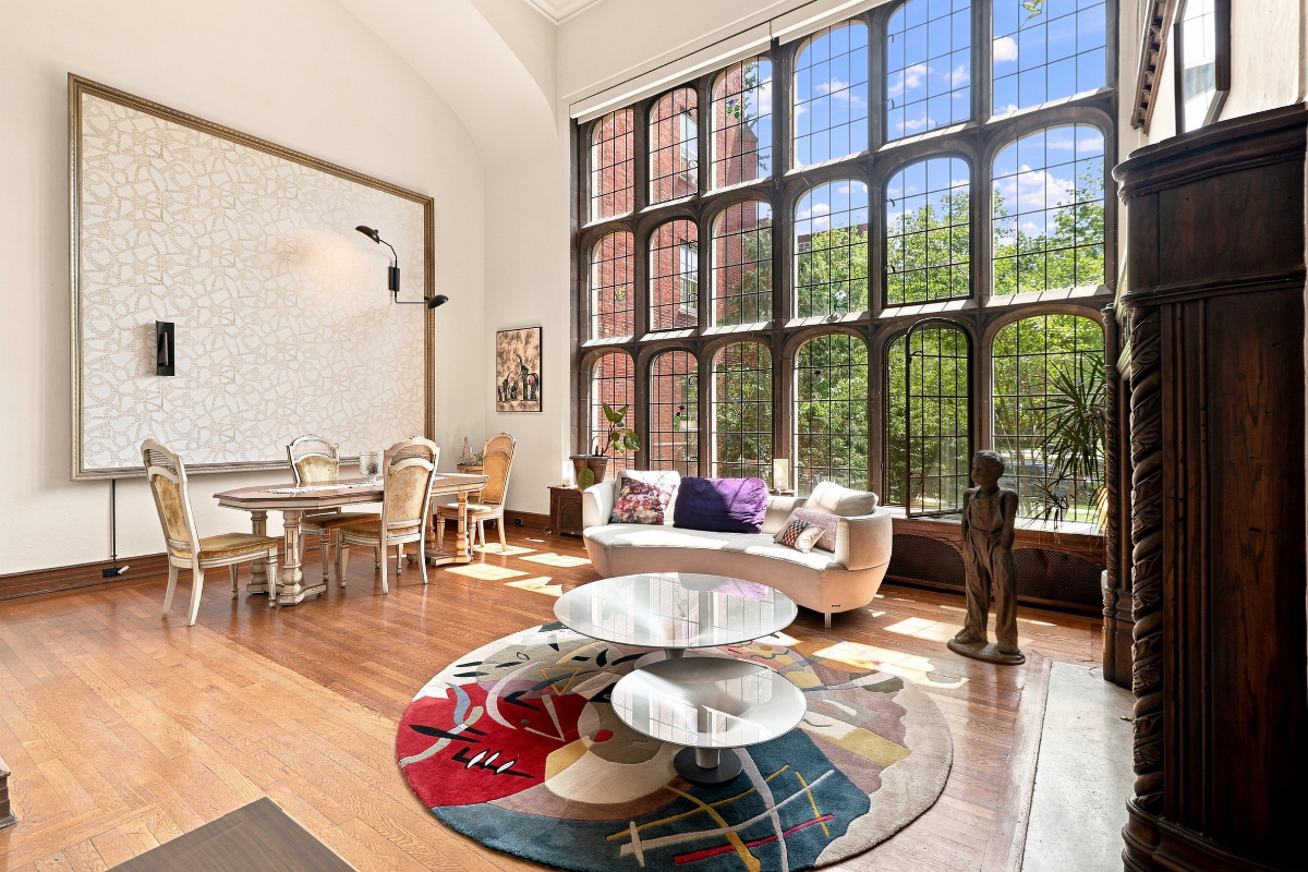 Luxury Furnished Executive Residence at Moreland Courts