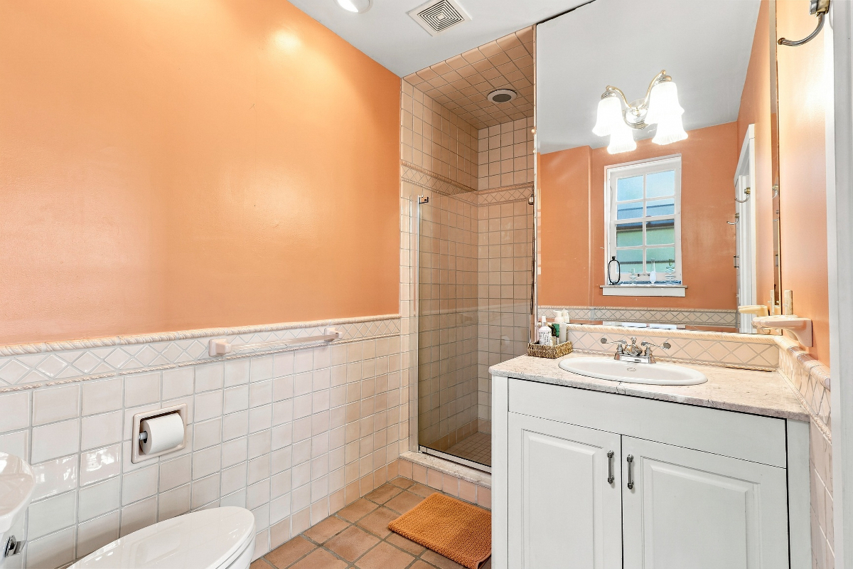 Luxury Furnished Executive Residence at Moreland Courts - Photo 7