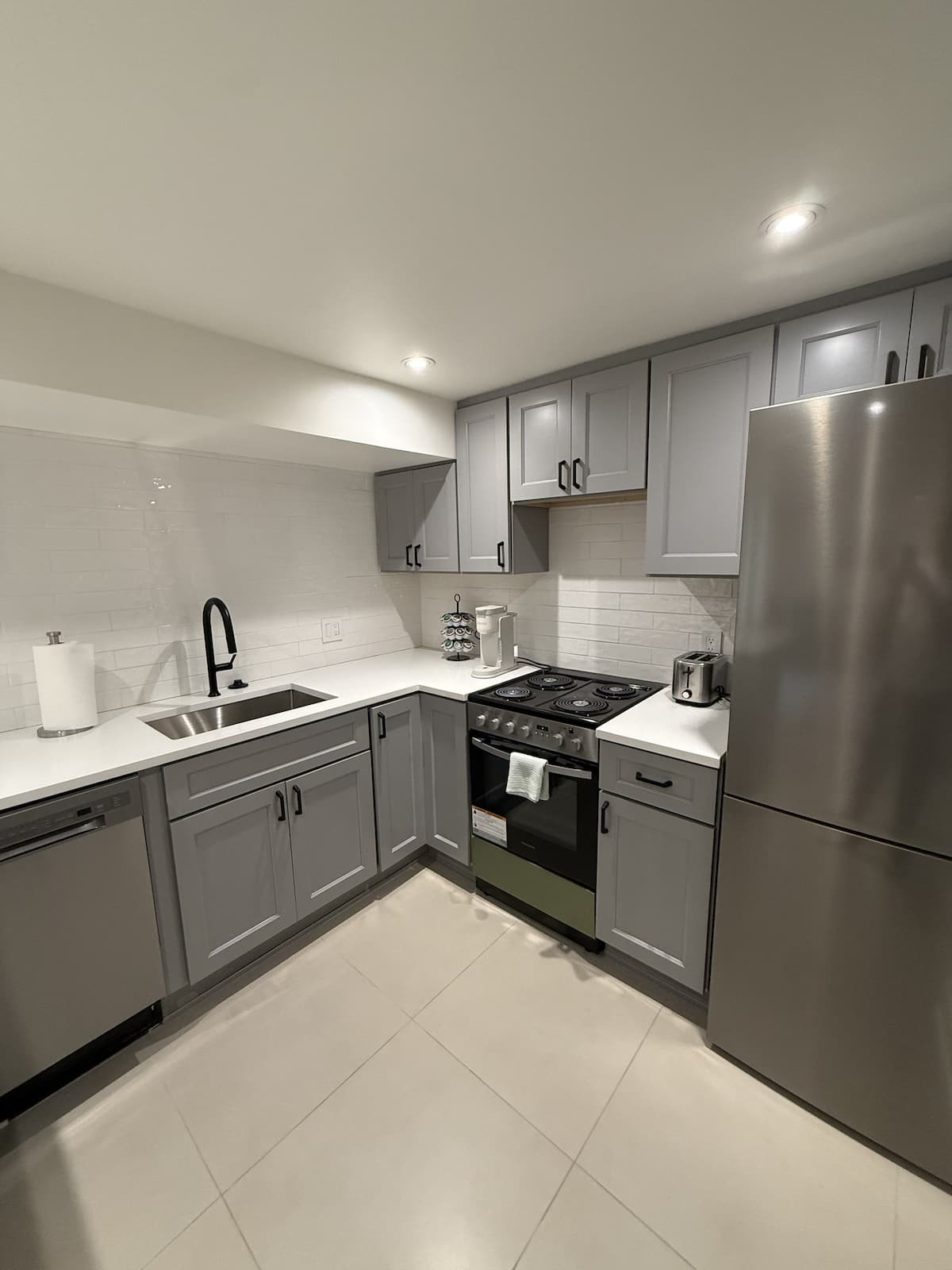 Newly Remodeled Furnished 2BR Near Metro, Rock Creek Park And Georgetown - Photo 7