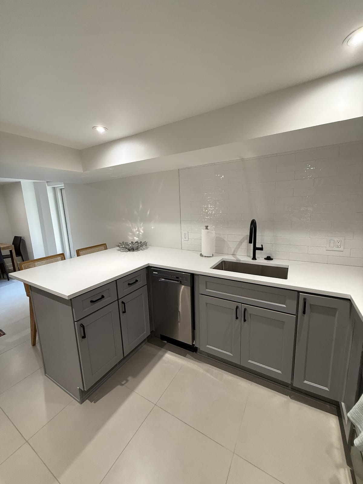 Newly Remodeled Furnished 2BR Near Metro, Rock Creek Park And Georgetown - Photo 8