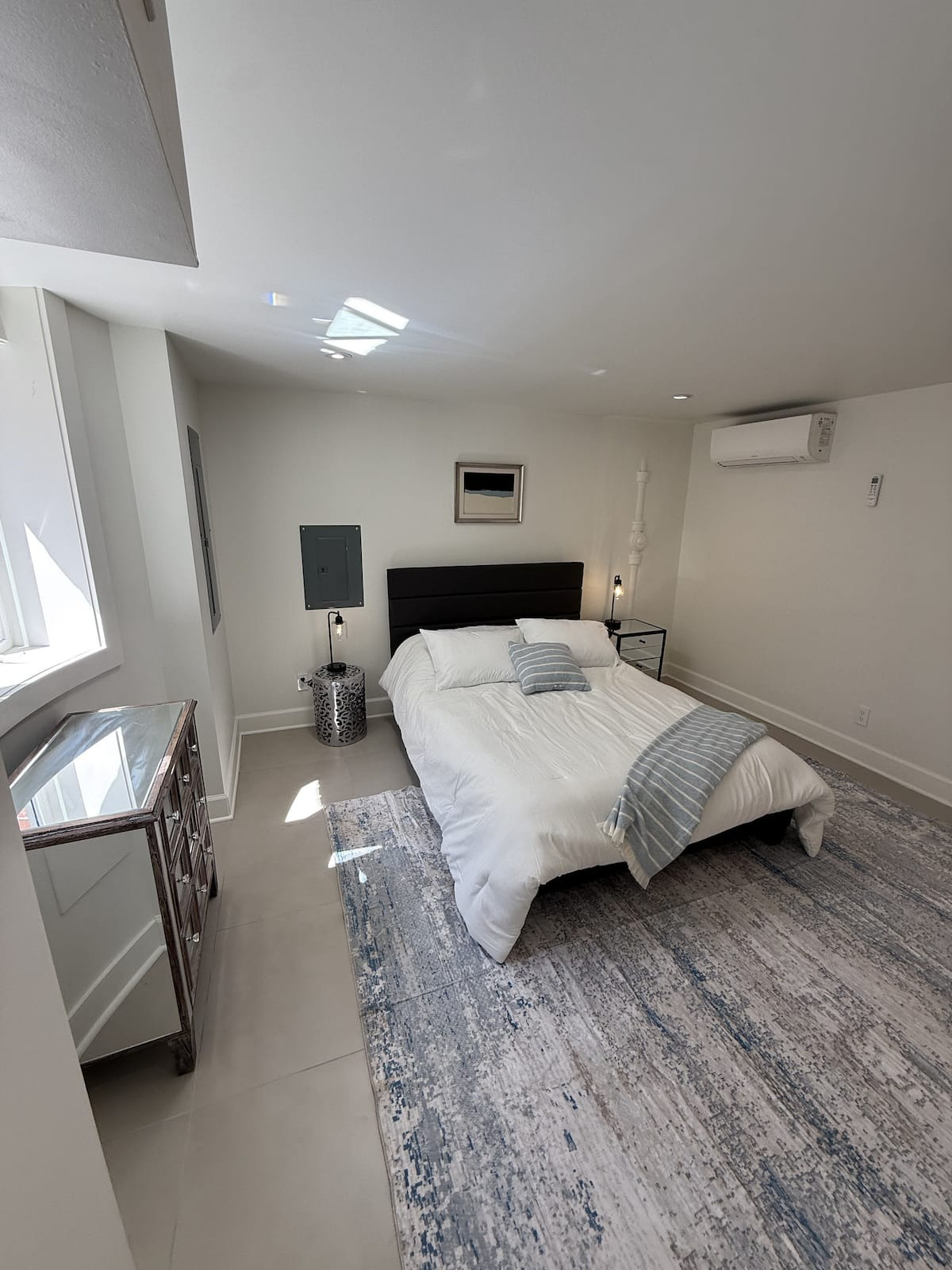 Newly Remodeled Furnished 2BR Near Metro, Rock Creek Park And Georgetown - Photo 11