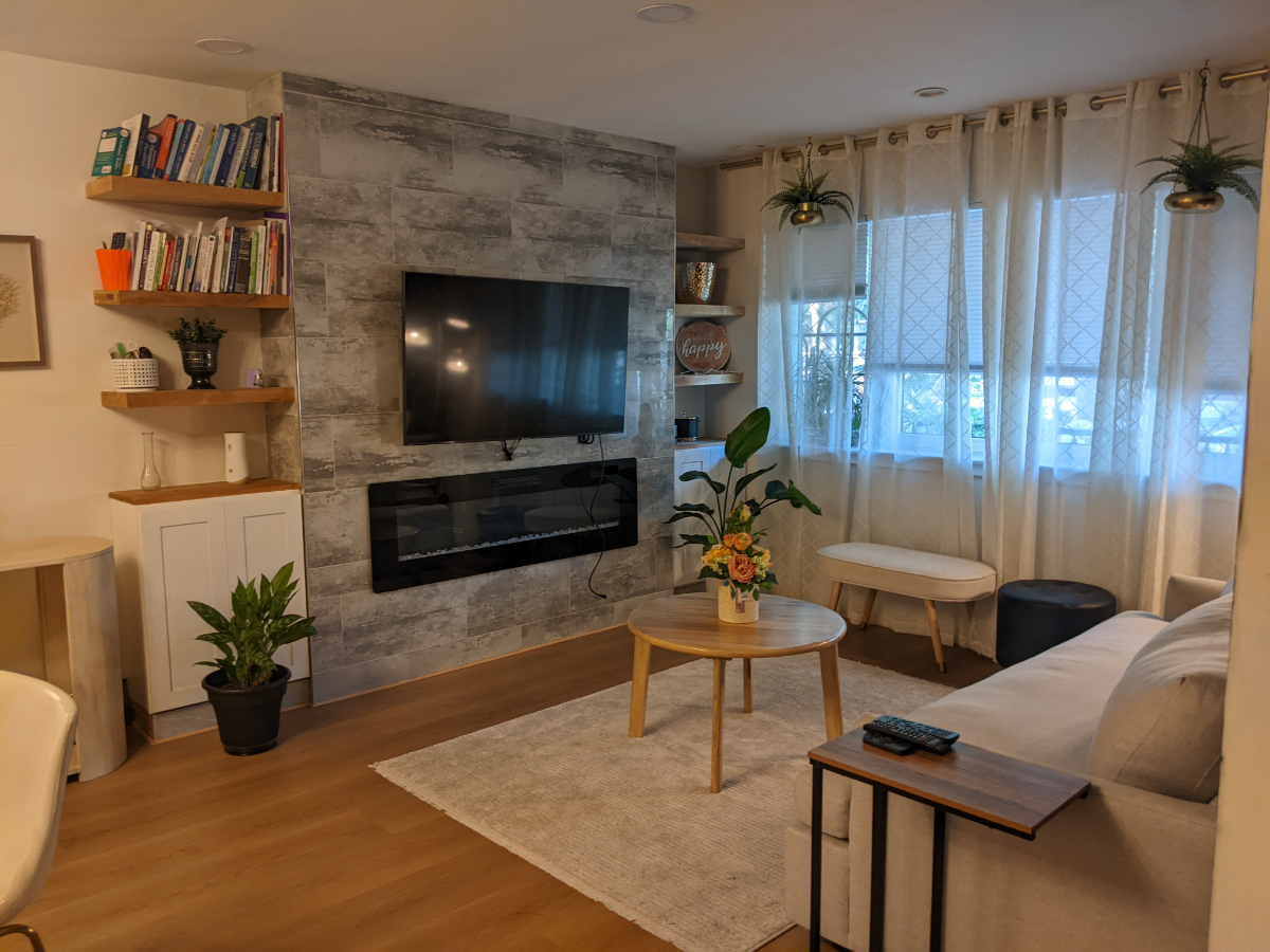 Quiet First Floor Retreat With Two Queen Bedrooms, Full Kitchen And Nearby Park - Photo 2