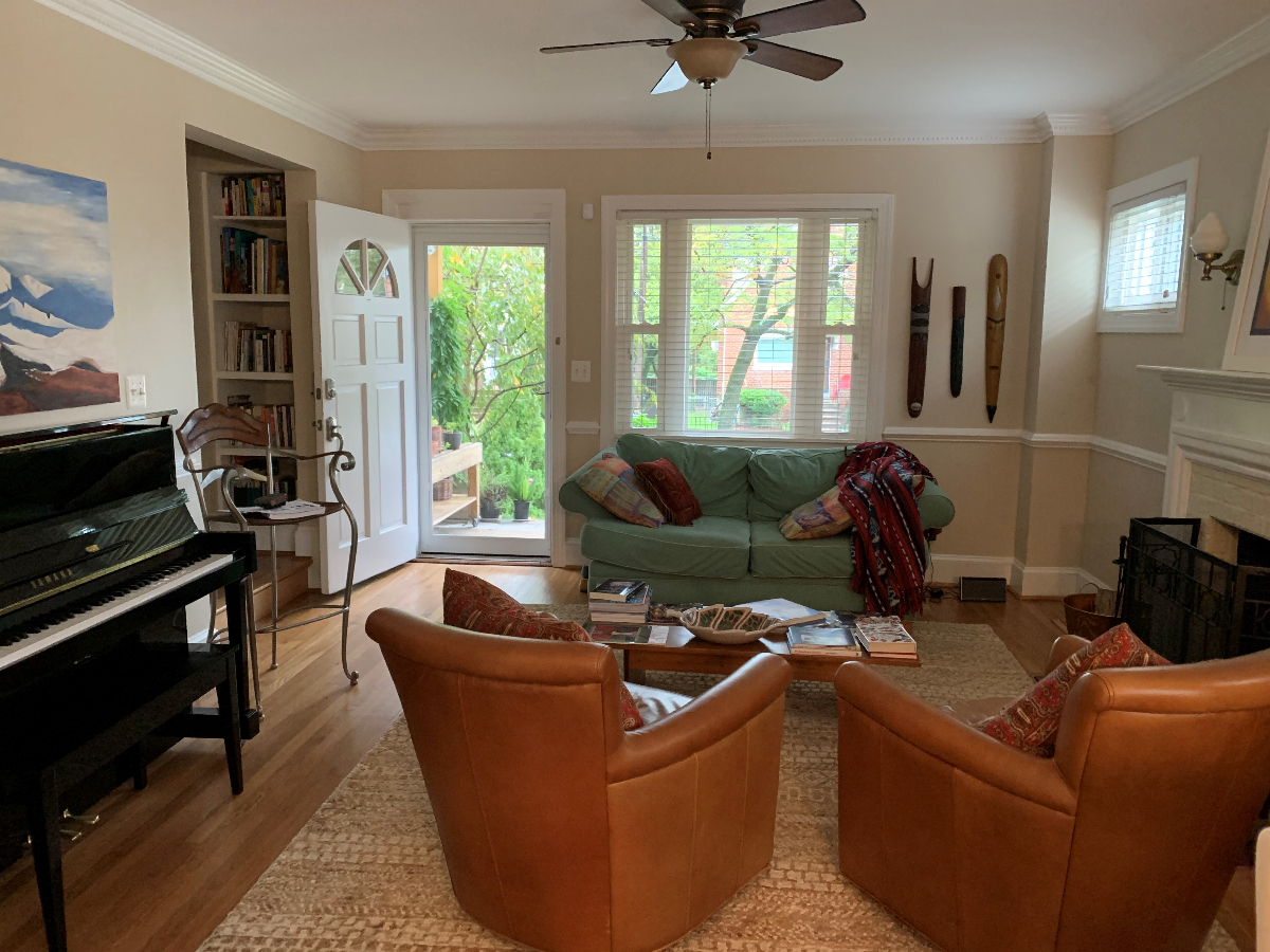 Furnished Private Room & En-Suite Bath in Cozy, Well-Located Home - Photo 3