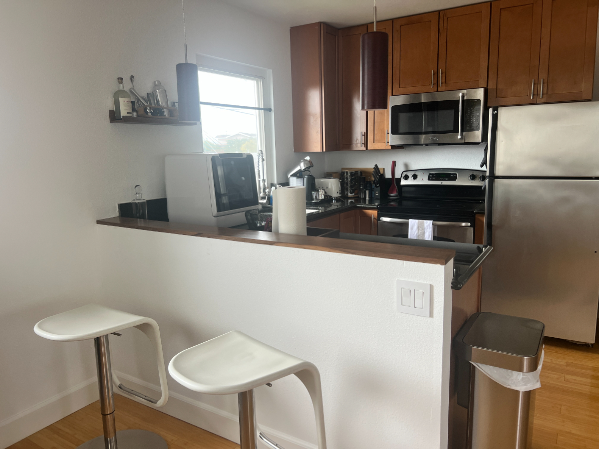 Modern Minimalist Space - Photo 2
