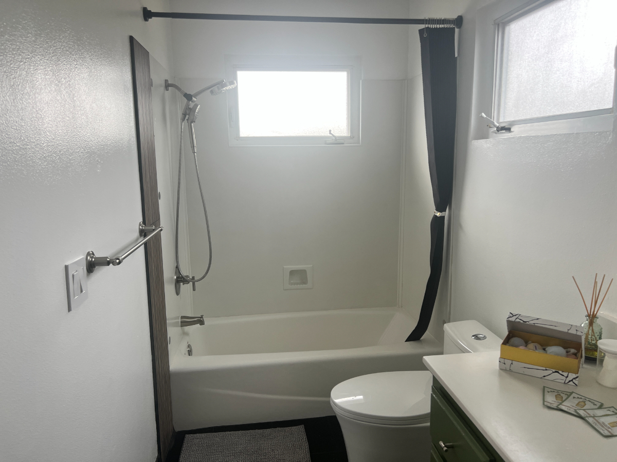 Modern Minimalist Space - Photo 4