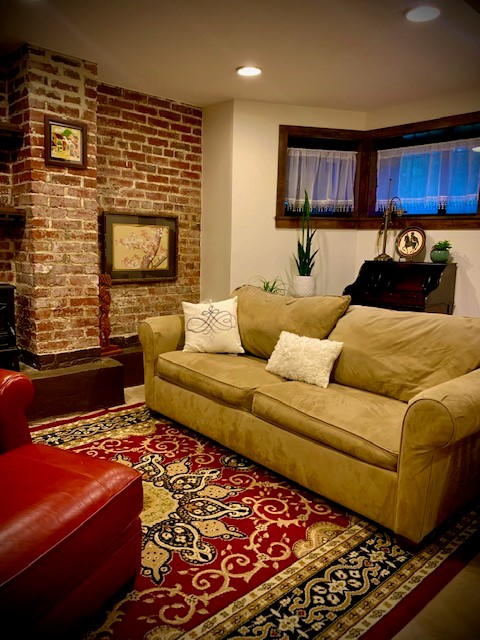 Good people. Great City. Your Private Spacious Home Away from Home. - Photo 3