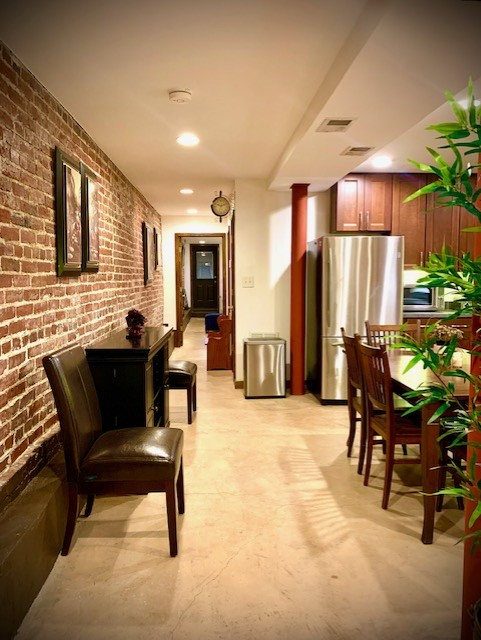 Good people. Great City. Your Private Spacious Home Away from Home. - Photo 4