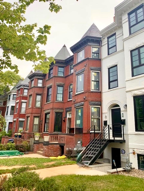 Good people. Great City. Your Private Spacious Home Away from Home. - Photo 1