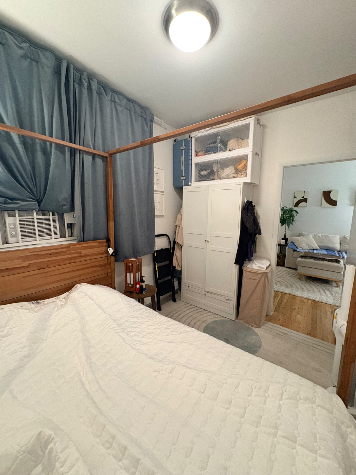 Tranquil tree lined street walk-up apartment- available after 9/30 - Photo 3