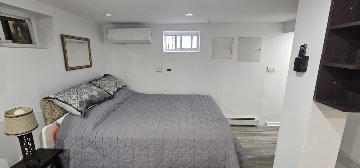 Comfortable basement studio - Photo 3