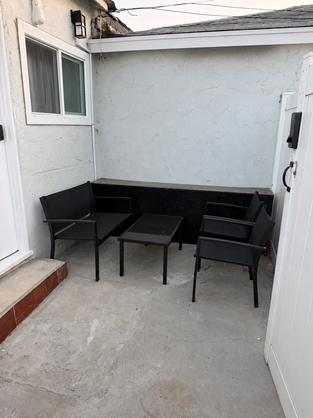 Modern Venice Studio with Parking, Open Concept living with in unit Washer Dryer - Photo 4
