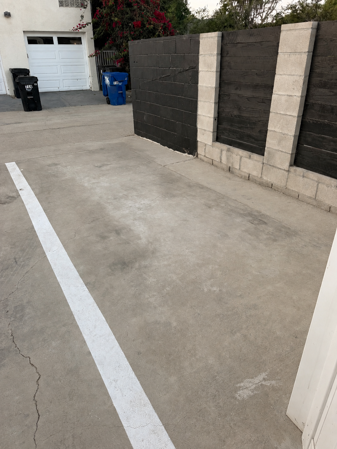 Modern Venice Studio with Parking, Open Concept living with in unit Washer Dryer - Photo 6