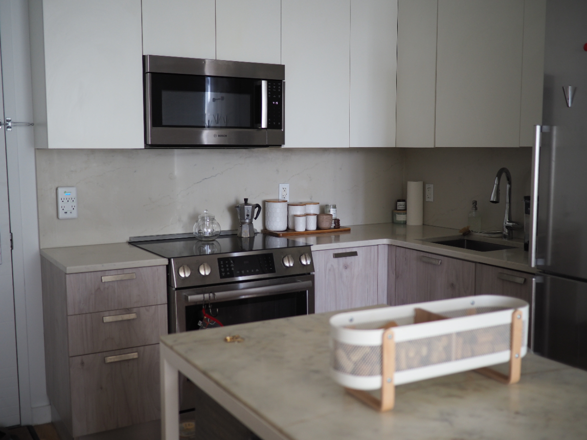 1 bedroom plus loft with a private rooftop - Photo 8