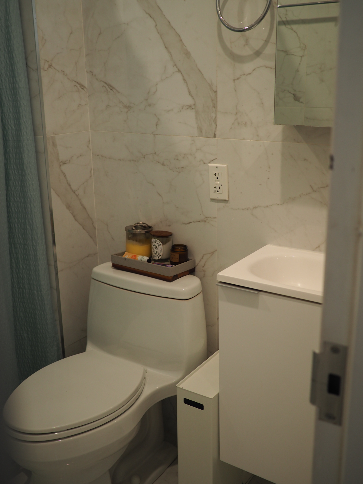 1 bedroom plus loft with a private rooftop - Photo 10