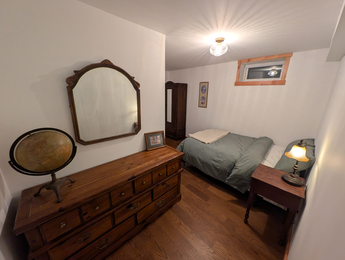 Charming 1BR Apt with Views, Workspace & W/D - Photo 8