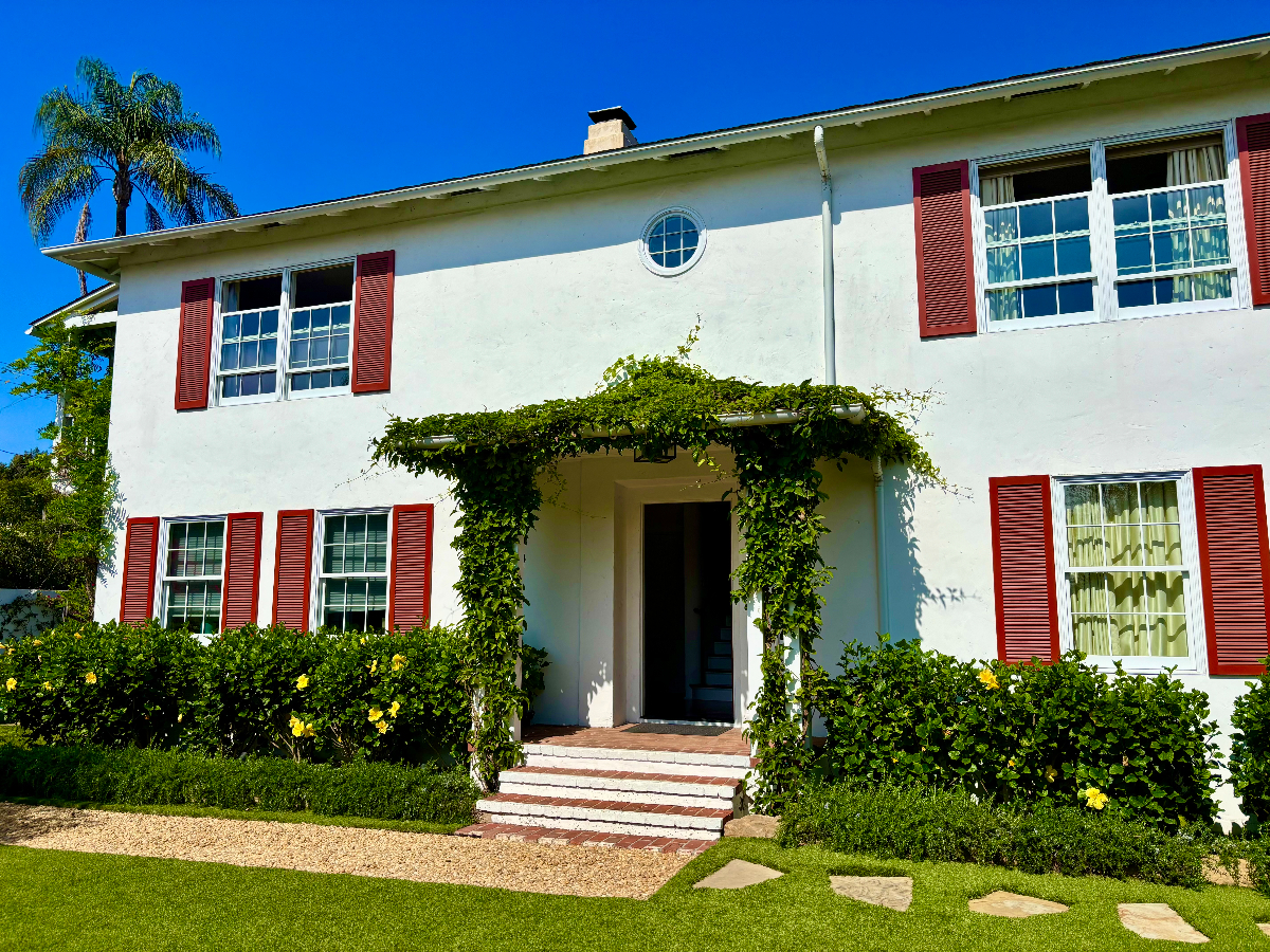 Charming, Private Santa Barbara Retreat Near Shopping / Dining