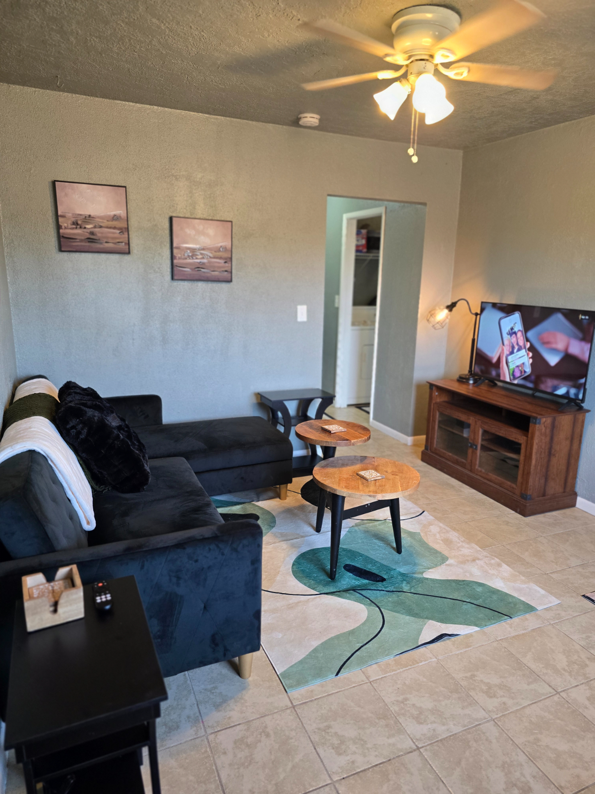 Quiet Furnished Duplex With Fenced Backyard, Dedicated Workspace And Utilities Included - Photo 3