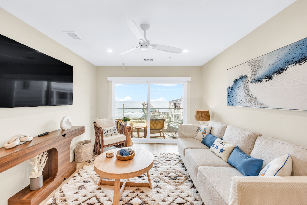 Oceanfront 2BR/2BA Furnished Condo - Carolina Beach | 3-6 Month Rentals - Photo 12