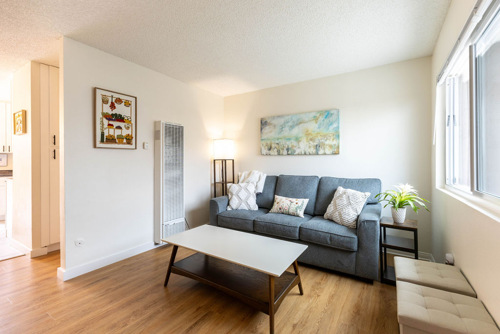 Pink Duplex in University Heights - Photo 2