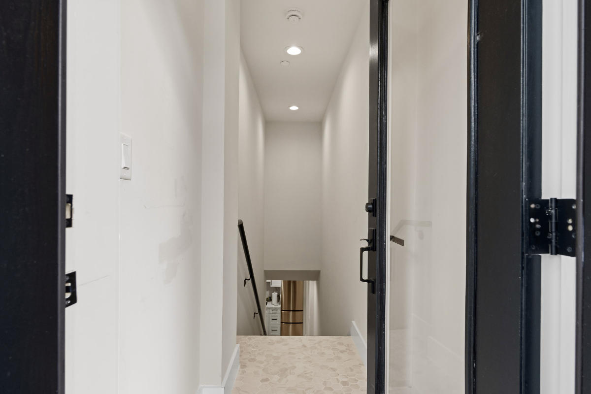 Newly Renovated Shaw Apartment - Photo 5