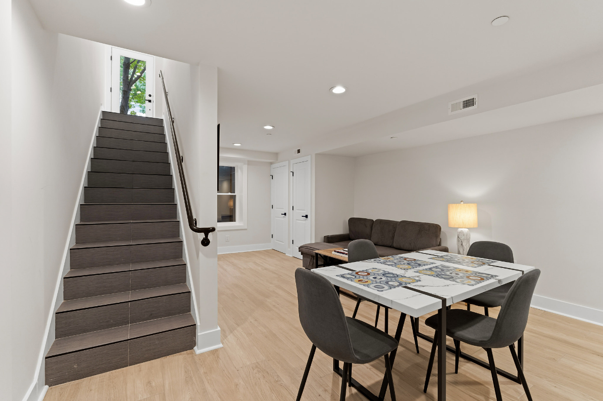 Newly Renovated Shaw Apartment - Photo 7