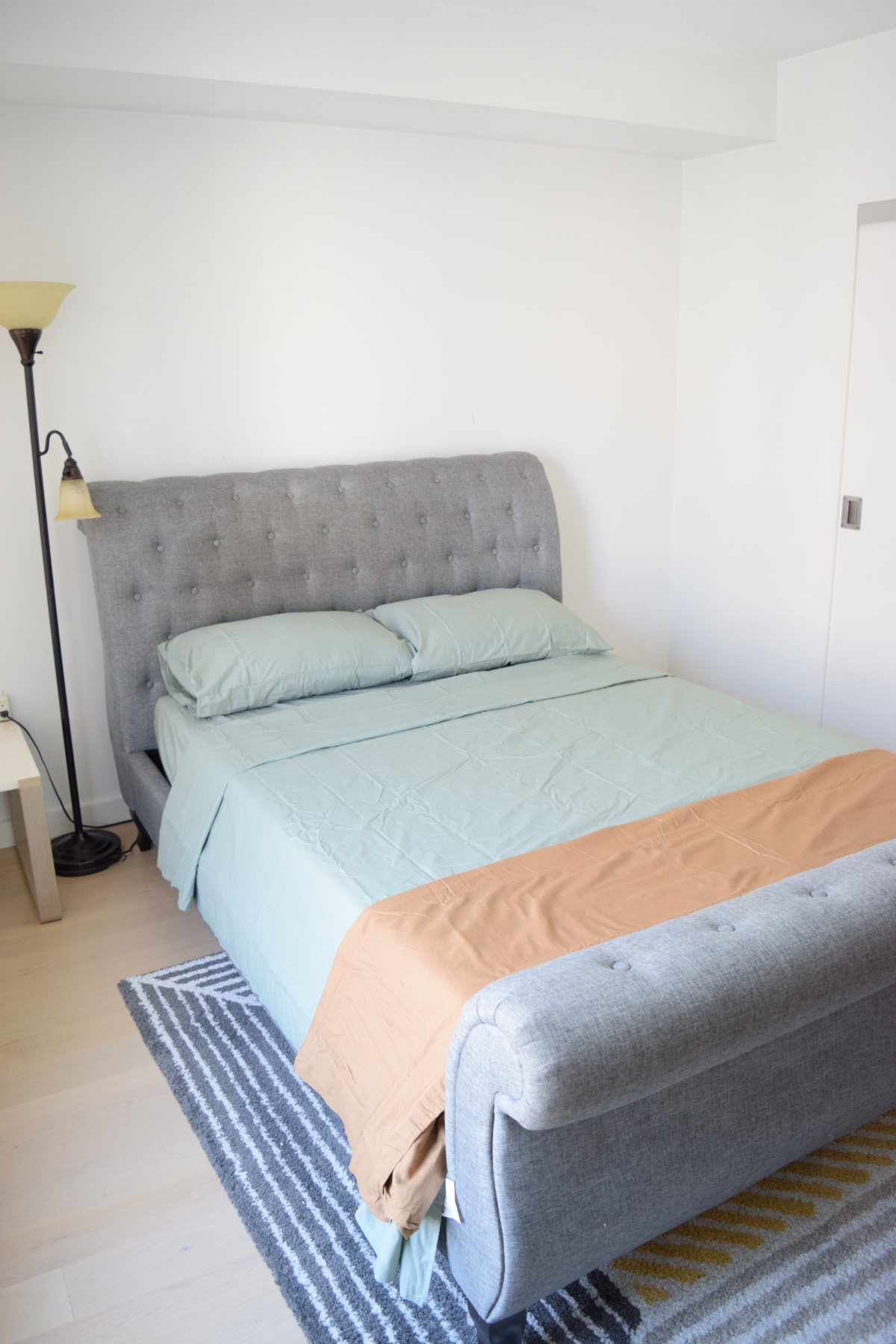 Premium All-Inclusive 1BR/1BA Luxury Sublet - Heart of Williamsburg (Doorman/Gym/W&D) - Photo 4