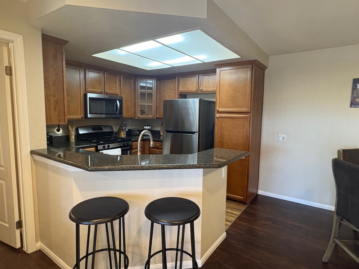 2BR/2BA Newly Upgraded Furnished Condo with Patio near Del Mar Beach - Photo 6