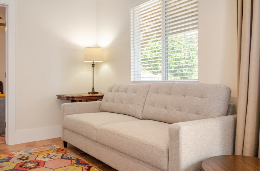 Beautiful South Park Bungalow - Photo 2