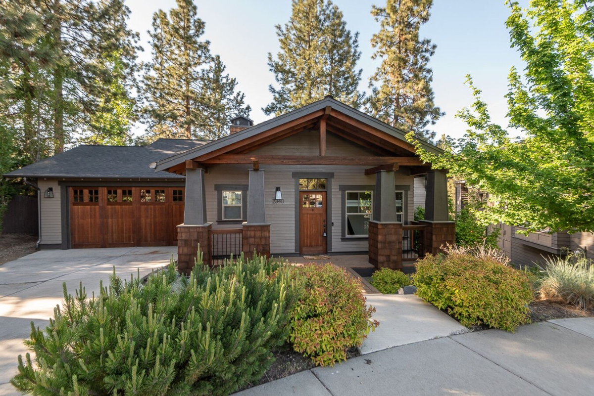 The Crossing House - Fully Furnished in the Heart of NWX - Bend's Best Neighborhood - Booking for Winter Available 12/1 - Photo 2