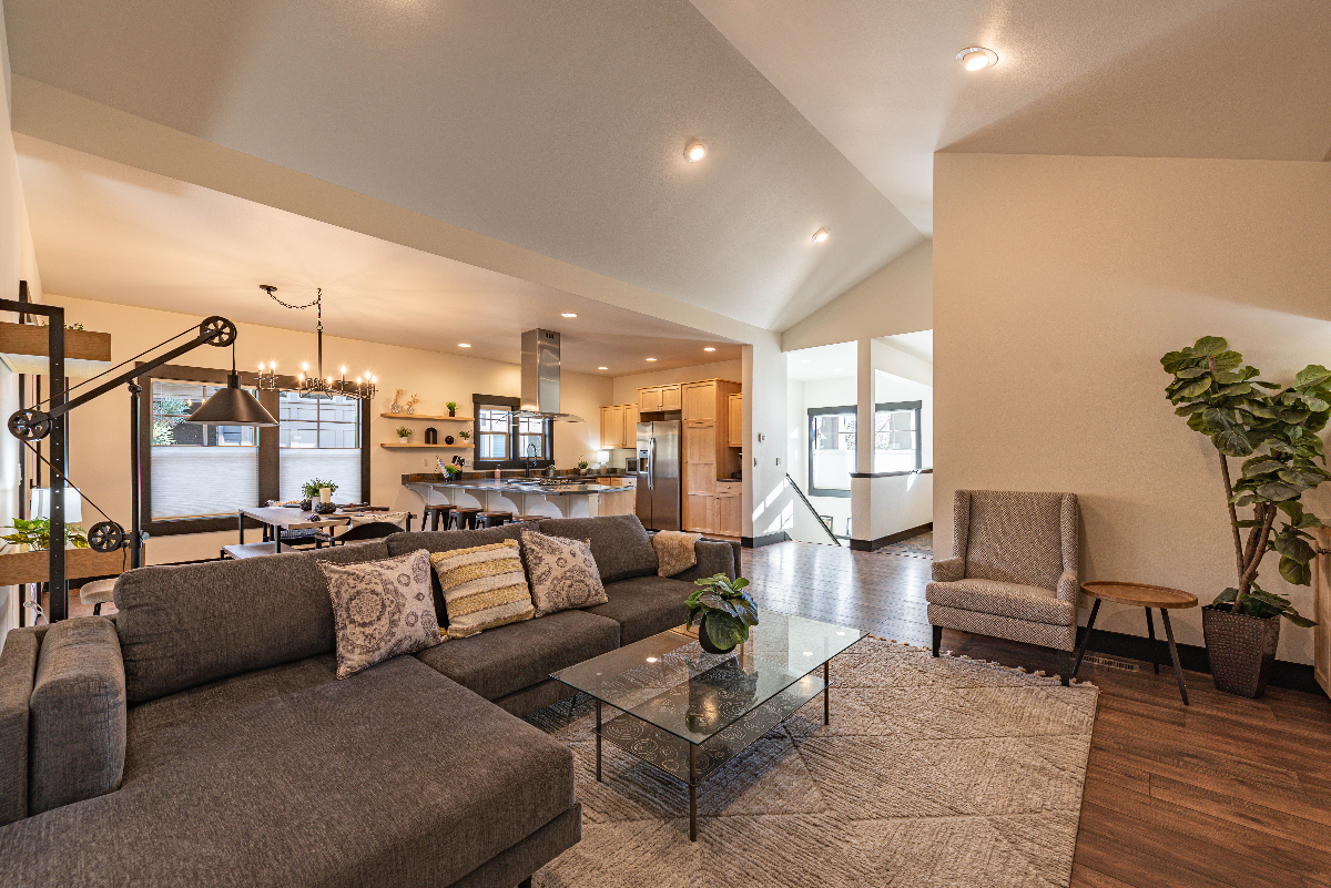 The Crossing House - Fully Furnished in the Heart of NWX - Bend's Best Neighborhood - Booking for Winter Available 12/1 - Photo 6