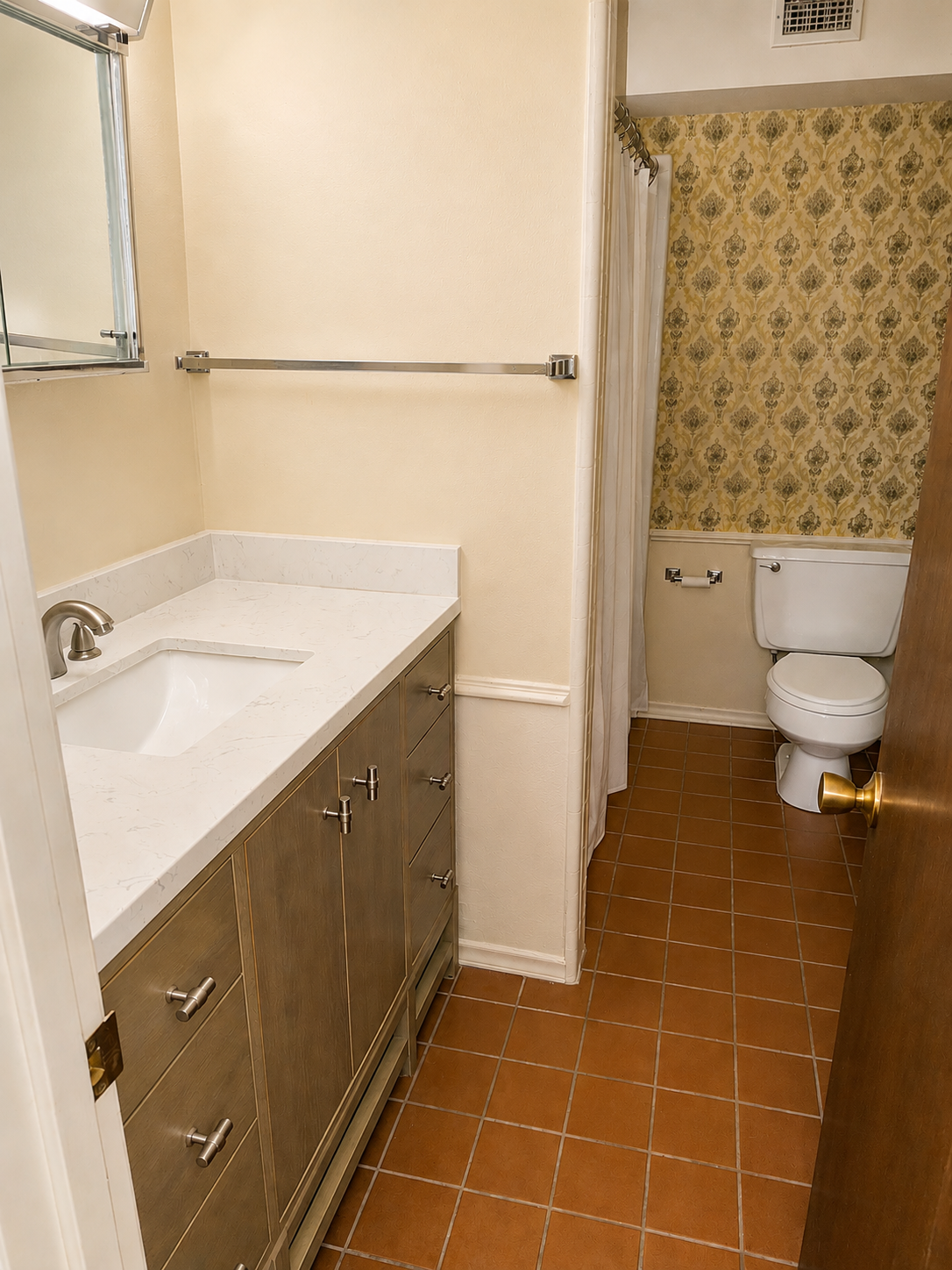 Spacious Furnished 2BR/2BA Apartment in McAllen - Photo 6