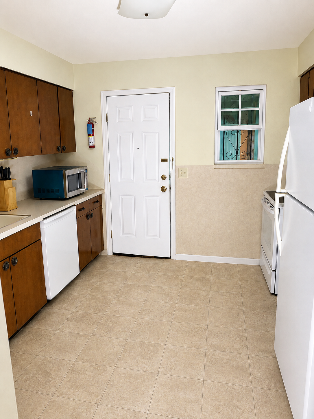 Spacious Furnished 2BR/2BA Apartment in McAllen - Photo 7