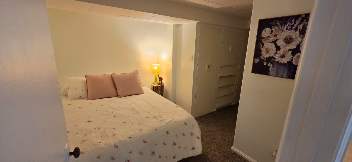 Modern Charm Basement Apartment- Separate Entrance - Photo 2