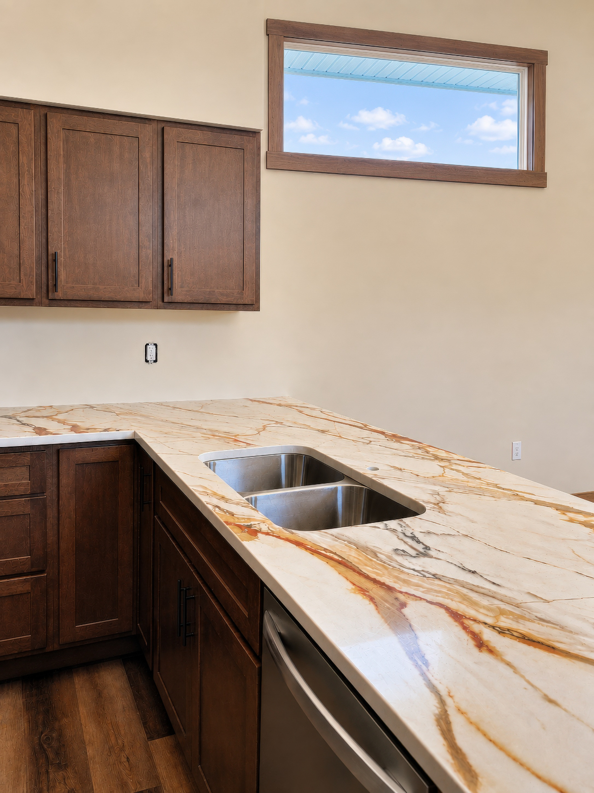 4BR Near Hospitals + Cleaning Included - Photo 7