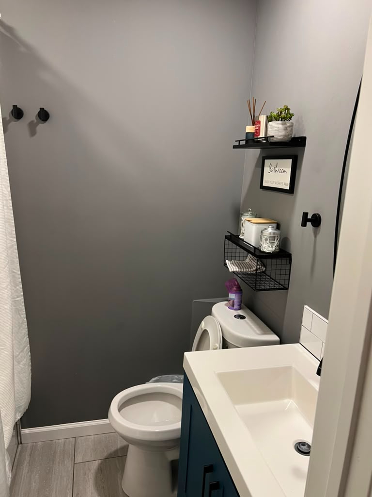 Fully renovated peaceful room with private bathroom - Photo 2