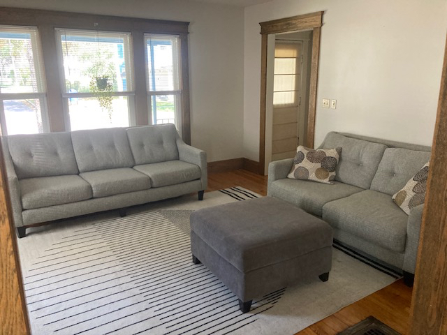 Convenient Two Bedroom apartment - Photo 4