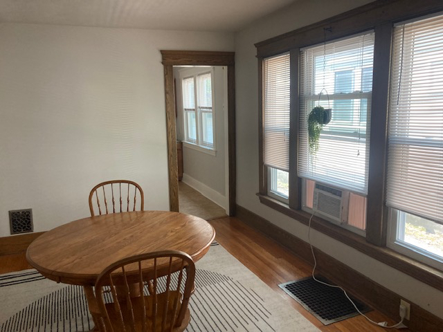 Convenient Two Bedroom apartment - Photo 7