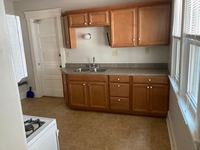 Convenient Two Bedroom apartment - Photo 9