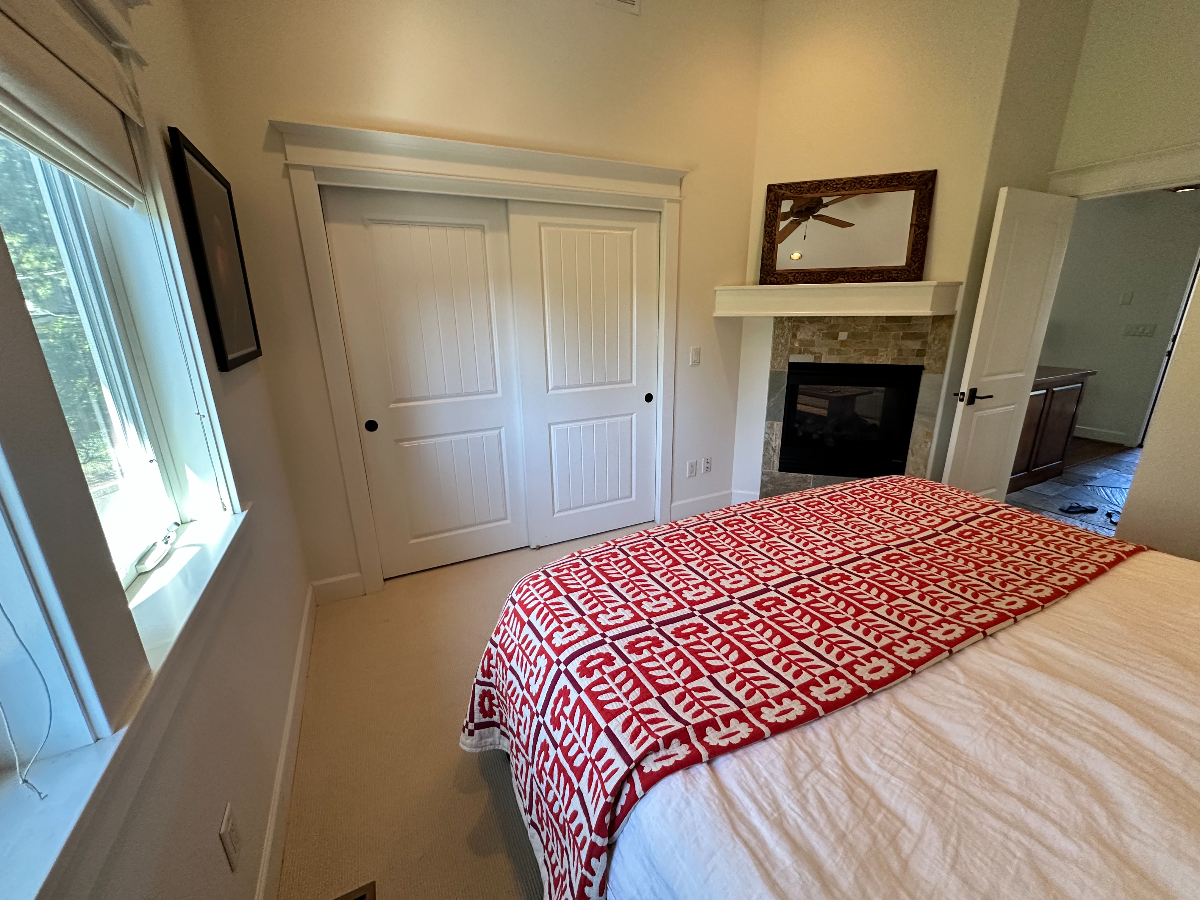 Bright 1BR ADU in Walkable NorthWest Crossing + Full 1 car garage w/ ample storage - Photo 6