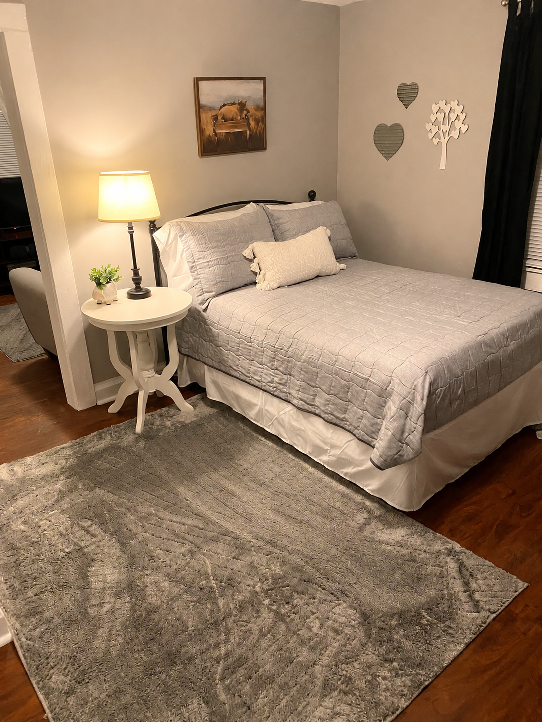 Cozy Pet-Friendly Apartment Near Hospitals - Utilities & Laundry Included - Photo 7
